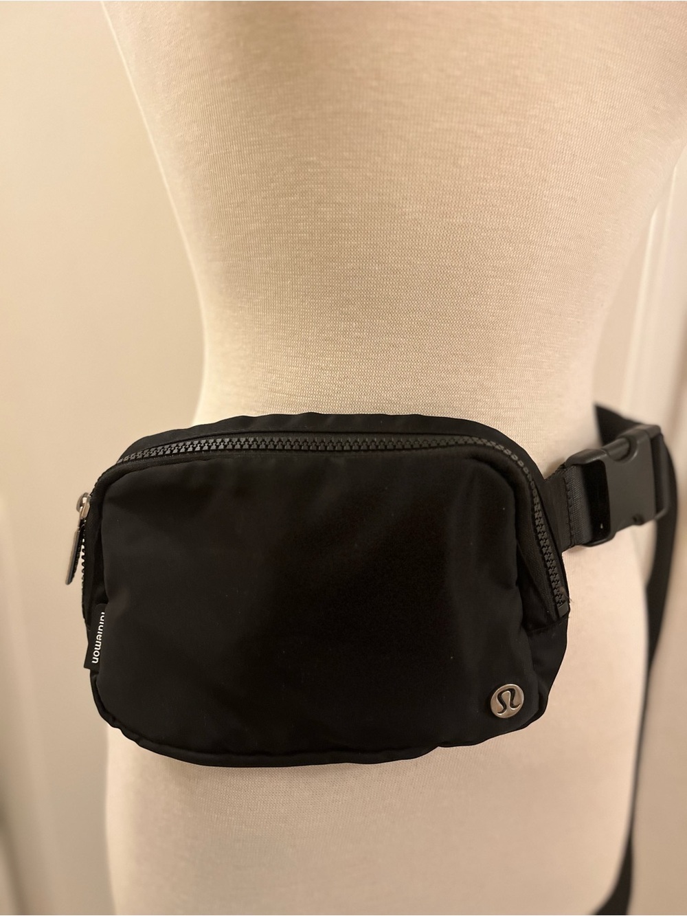 Lululemon Everywhere Black Belt Bag - Minimal Waist Pack/Crossbody Fanny Pack
